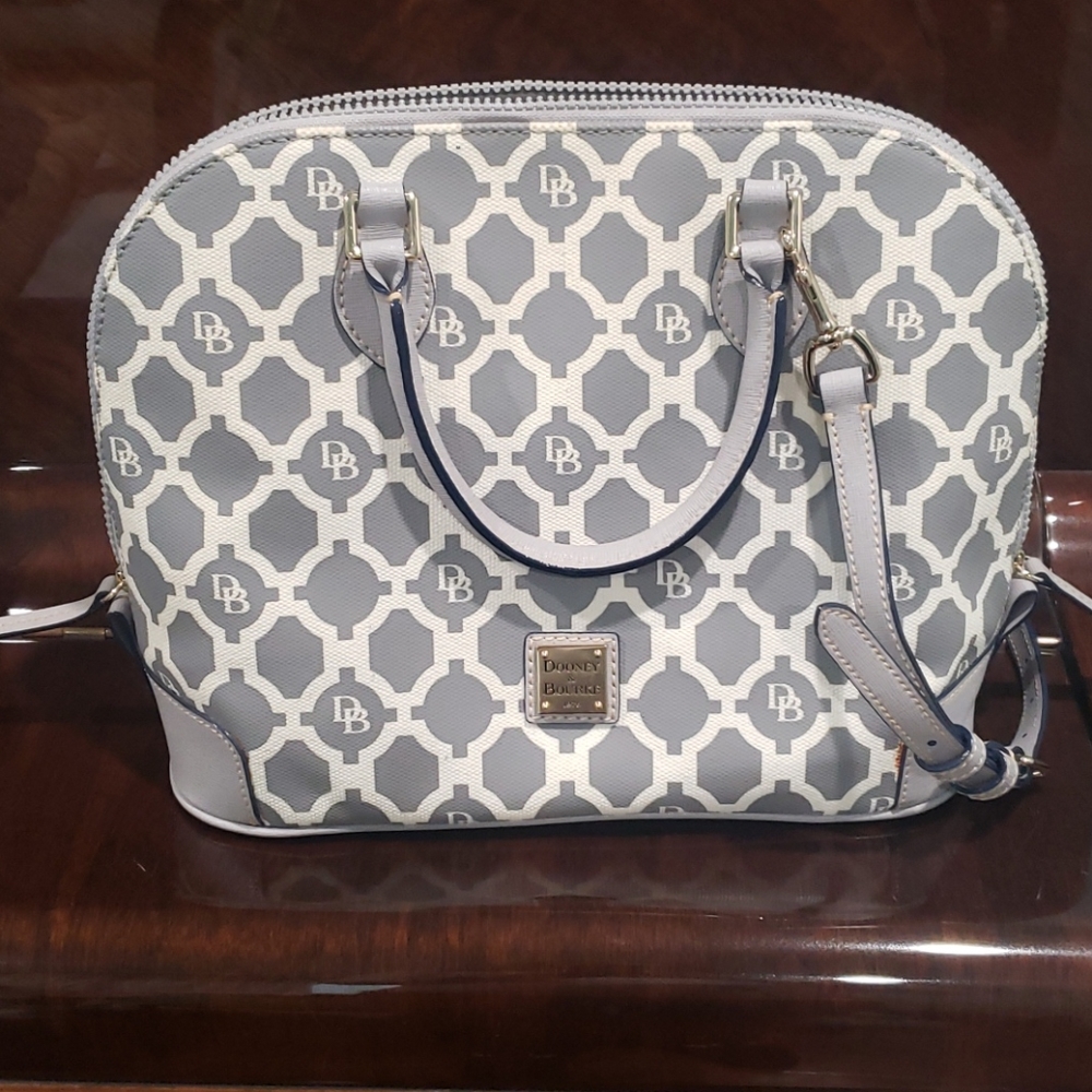 Dooney & Bourke bag